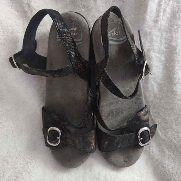Dansko sandles size 39 - Picture 2 of 3